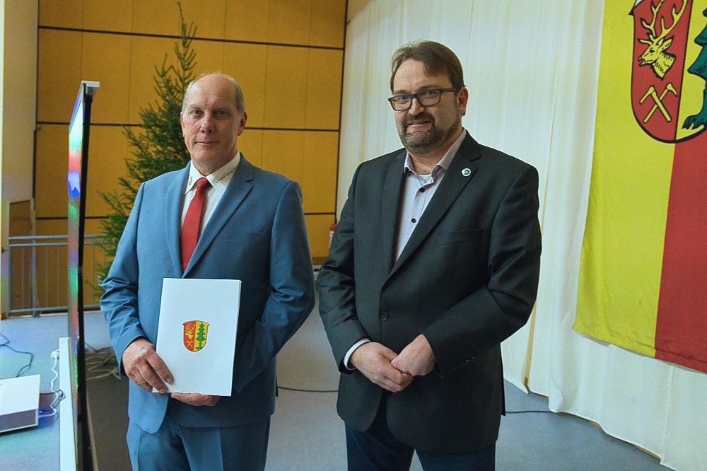 Heidenrod: Bürgermeister Diefenbach vereidigt